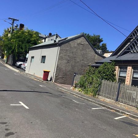 City Townhouse Walking Distance To City Launceston Buitenkant foto