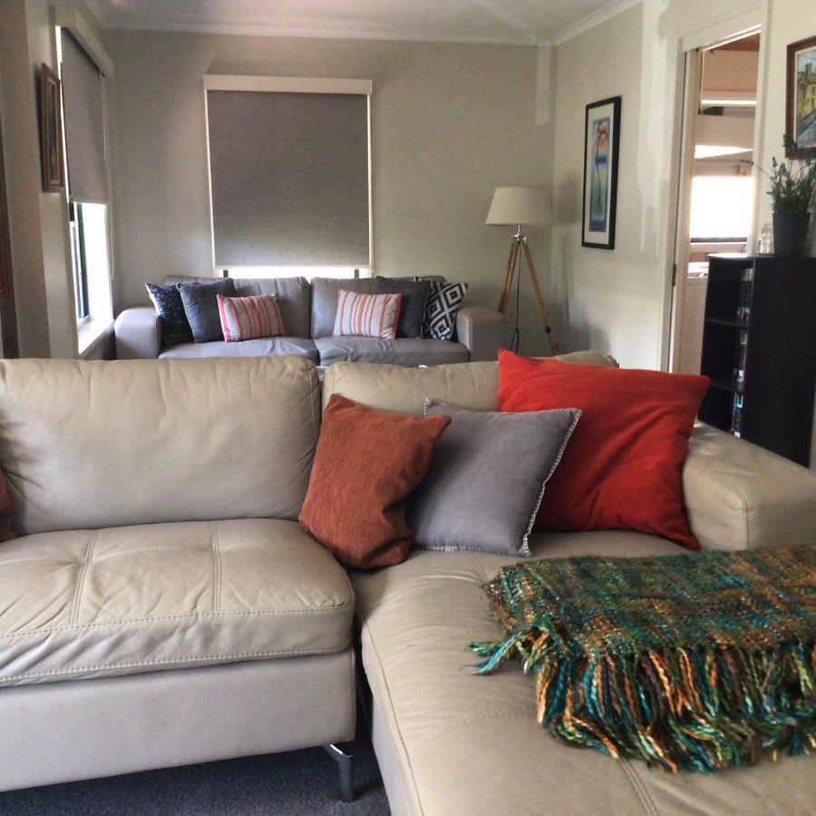 City Townhouse Walking Distance To City Launceston Buitenkant foto